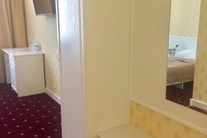 Отель Sergeev Hotel. Улучшенный двухместный с 2 односпальными кроватями 3