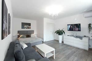 на проспекте Центральный 141А 2