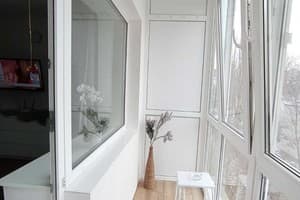 на проспекте Центральный 141А 6